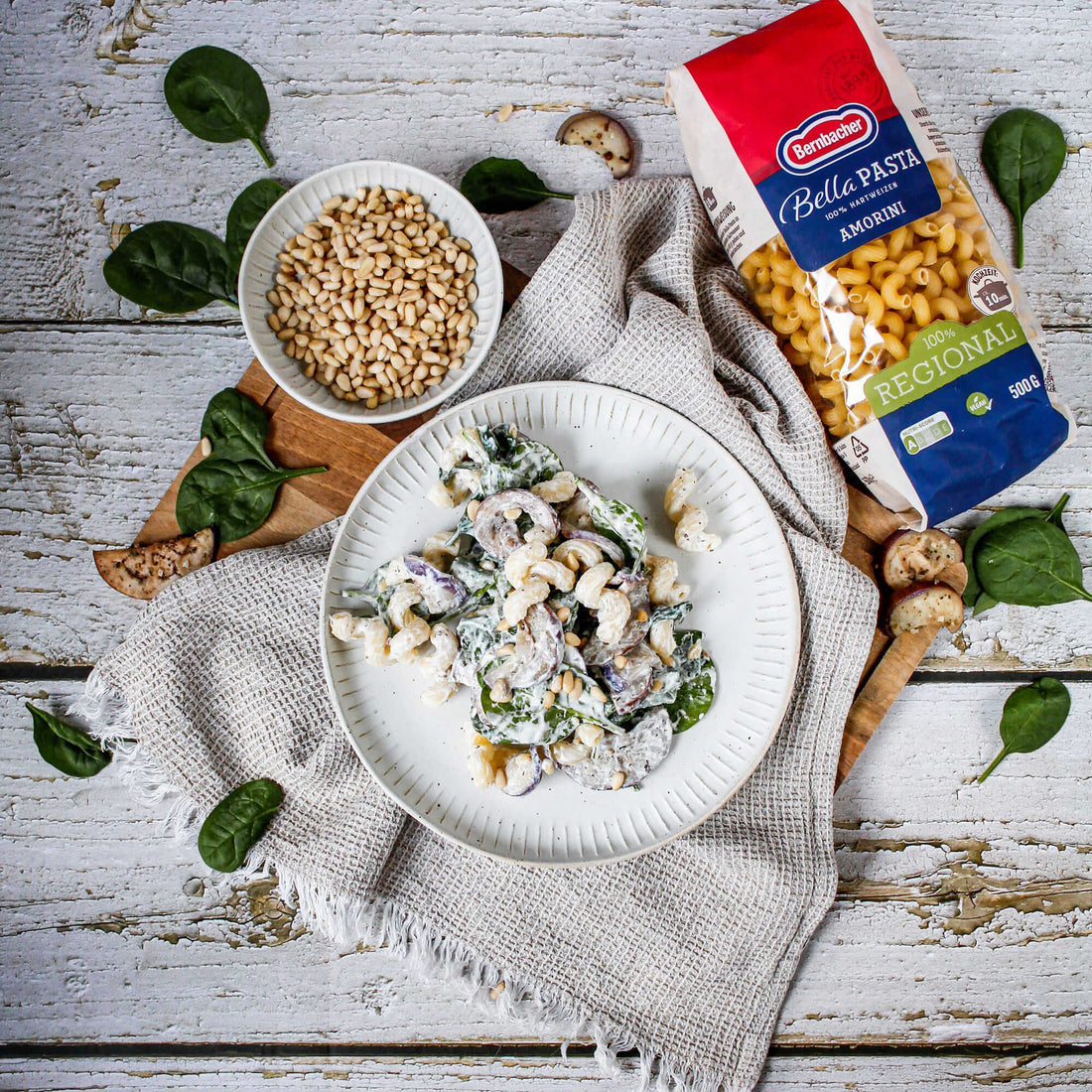 Cremiger Nudelsalat mit Ricotta und Spinat