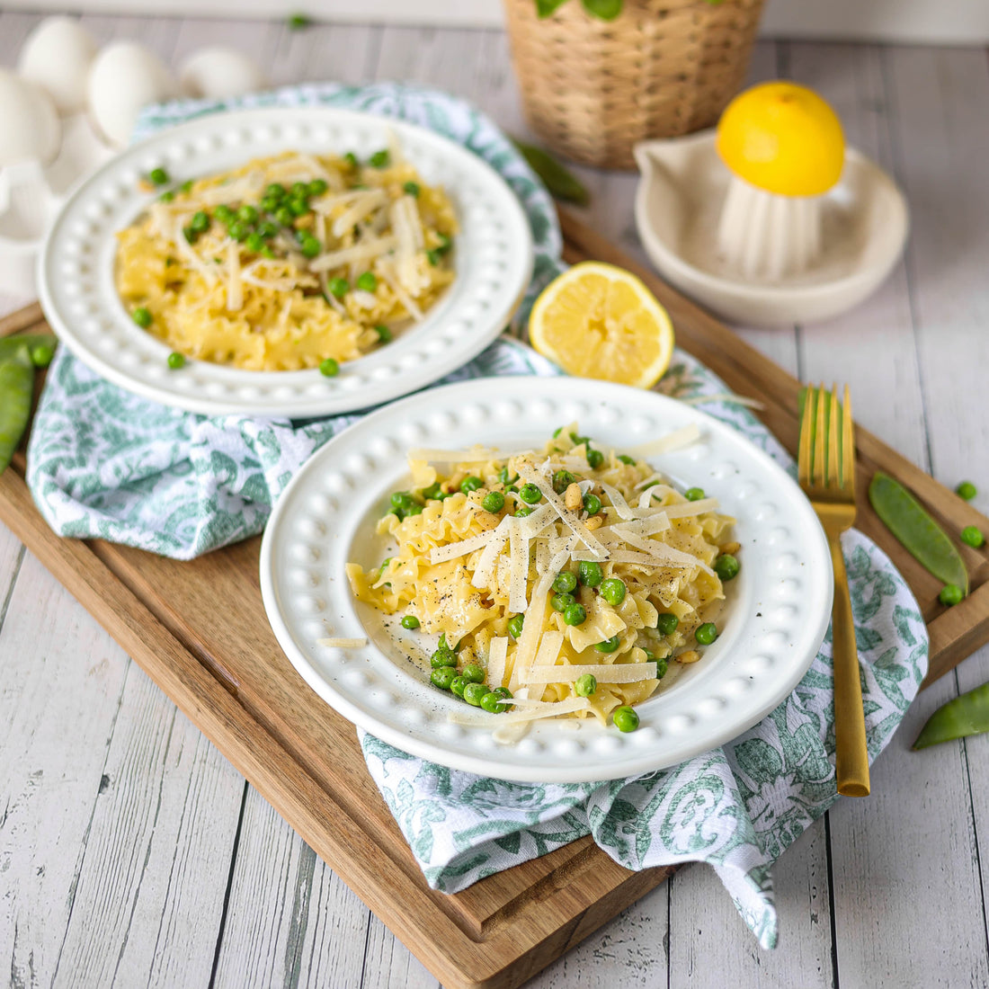 Carbonara mit Erbsen und Zitrone
