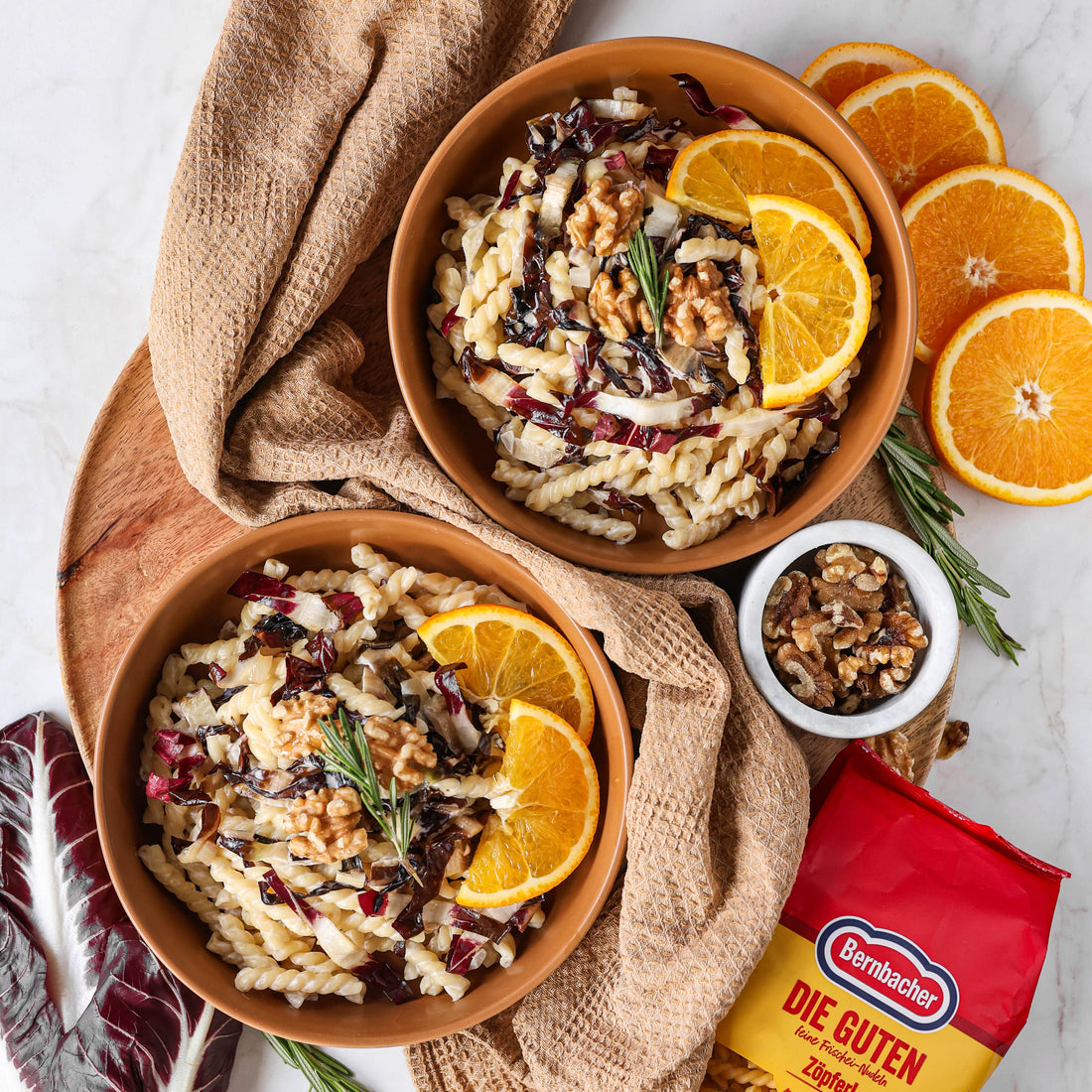 Herbstliche Pasta mit Radicchio und Orange