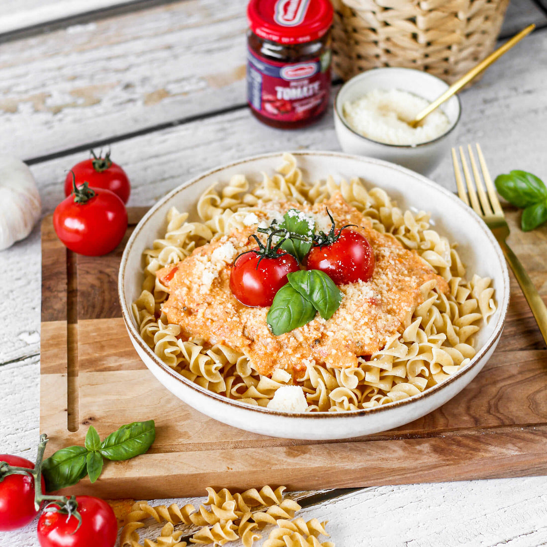 Pasta mit Ofentomaten und Pesto Tomate